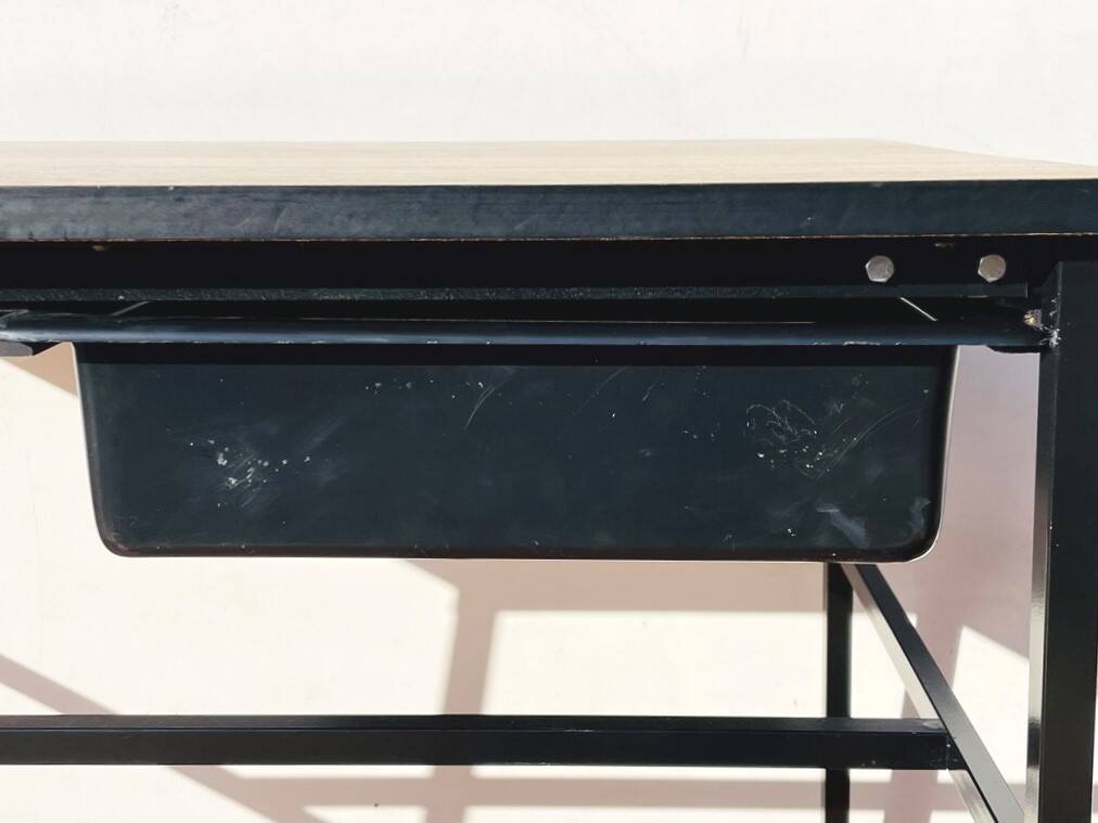 Junior desk by pierre guariche for meurop. vintage 60s desk.