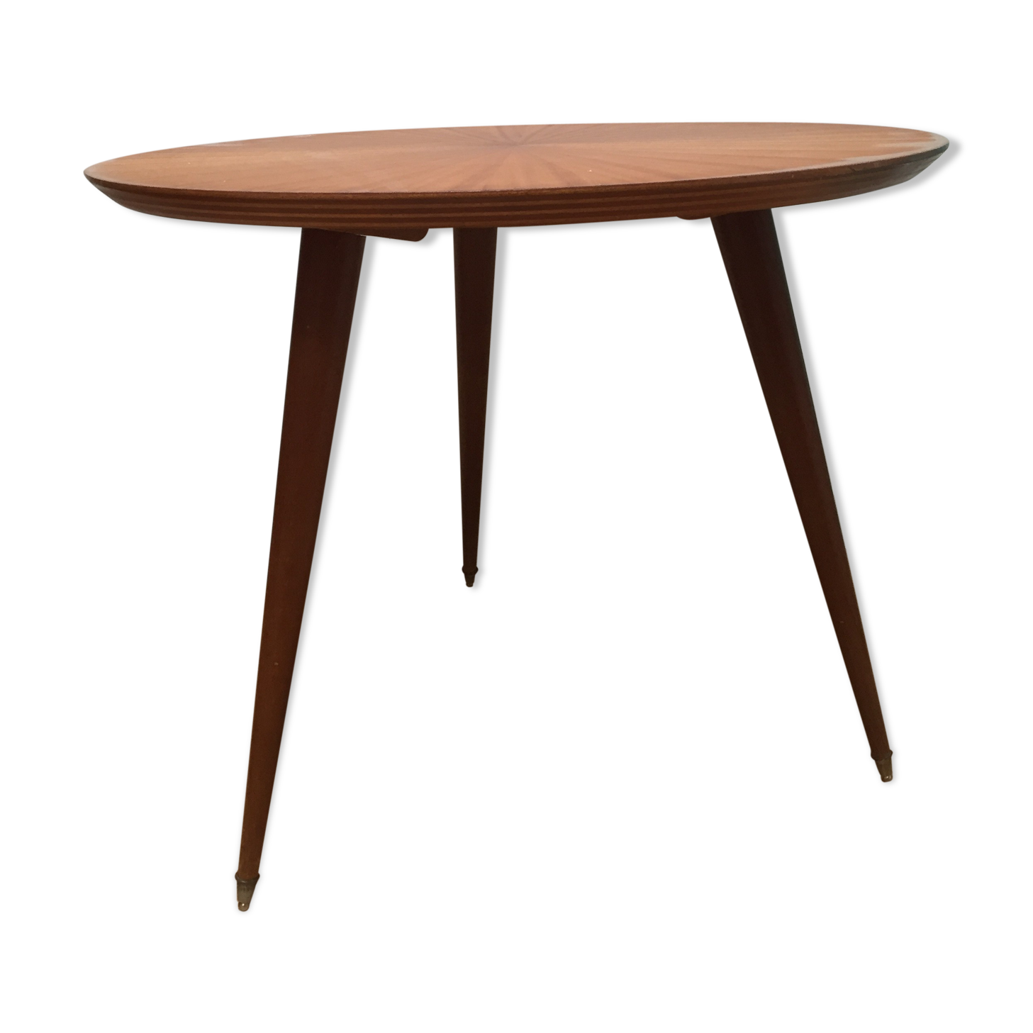Tripod round coffee table