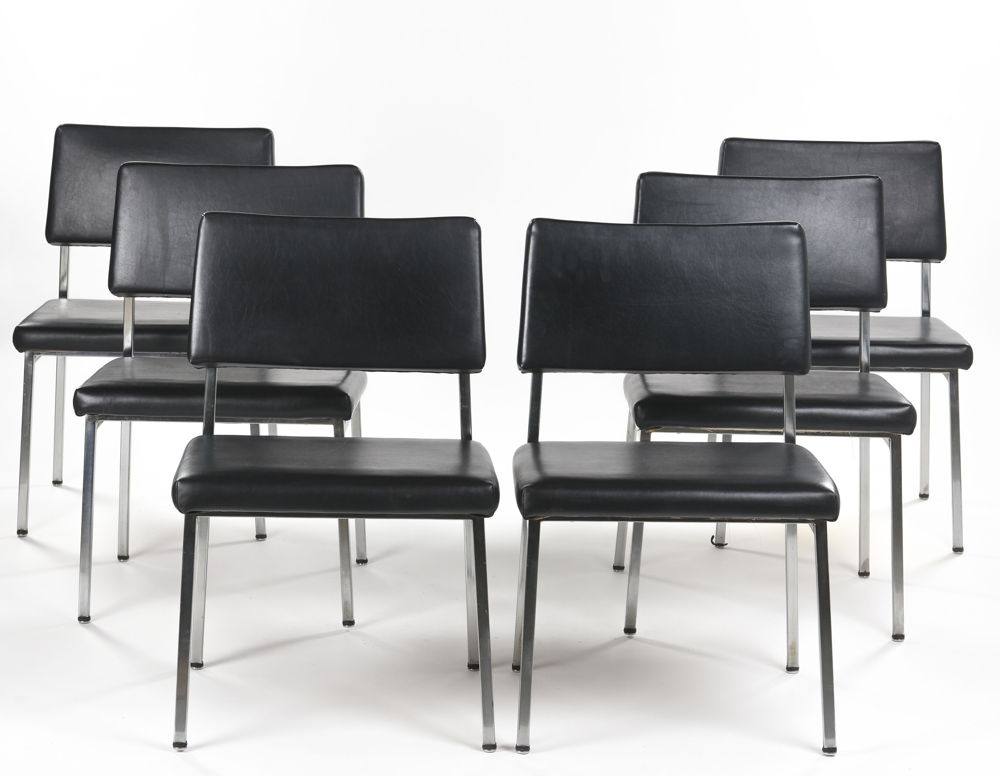 Six chaises Prestige par Pierre Guariche édition Temoin