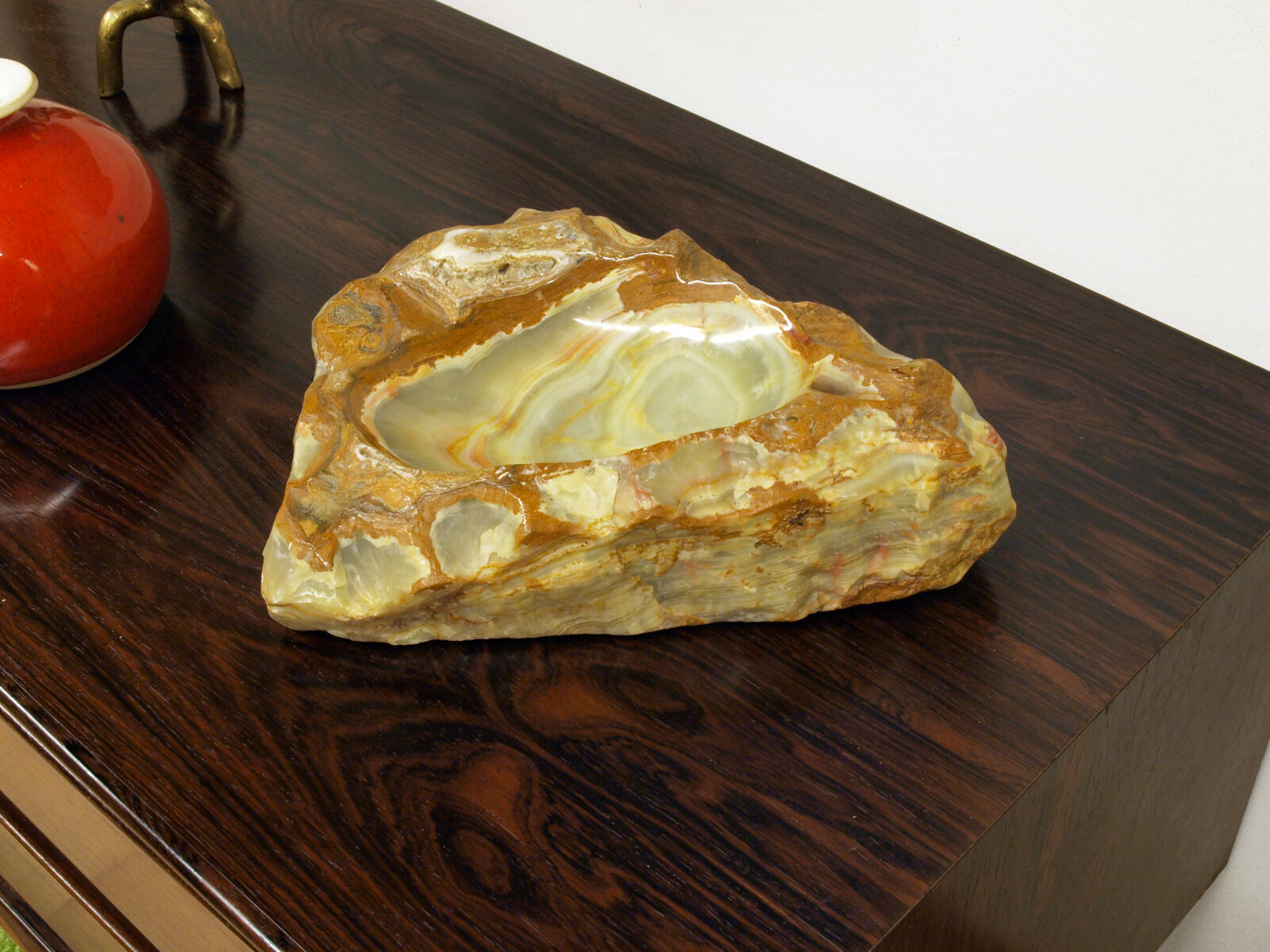 XXL brutalist ashtray