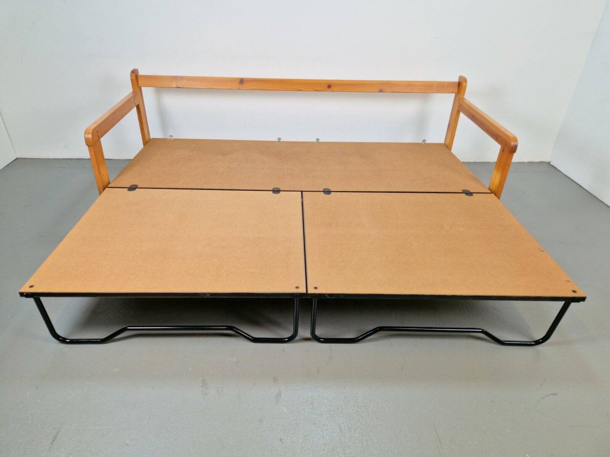Scandinavian Modern Pine Daybed, 1970s
