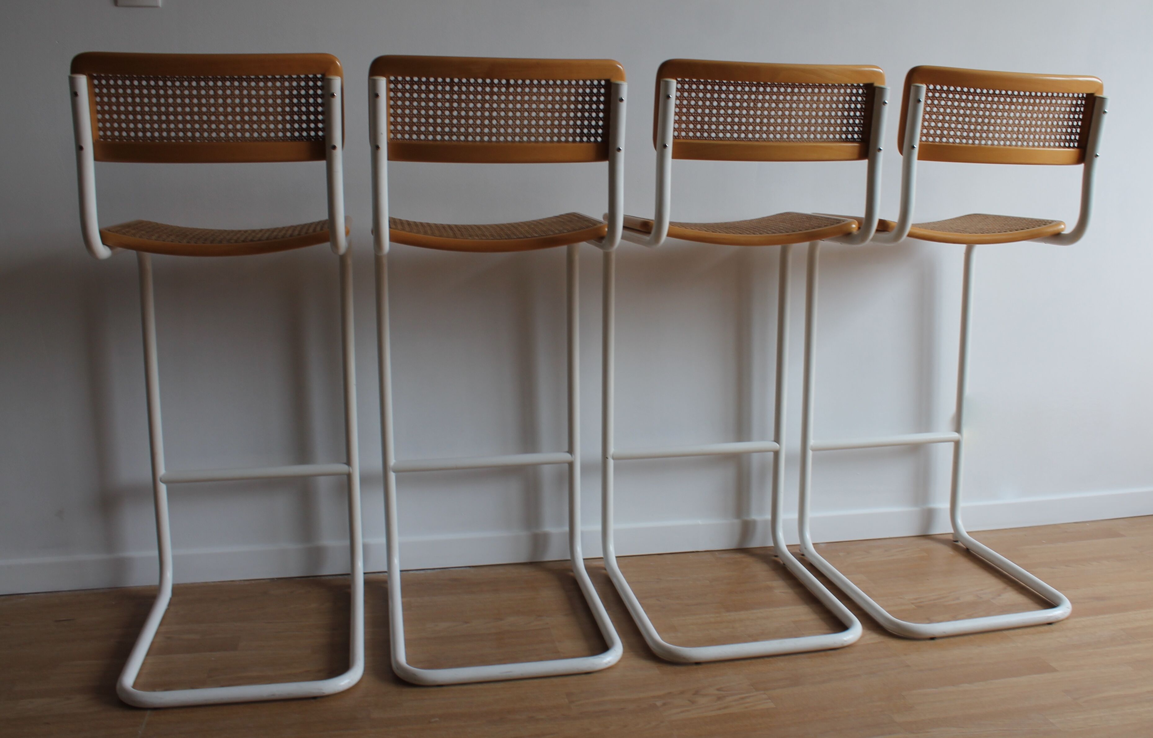 Series 4 stools high chairs CIDUE made in Italy