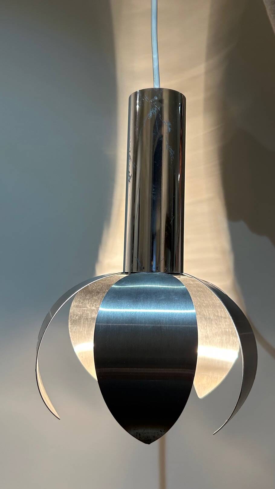 suspension chrome et acier brossé