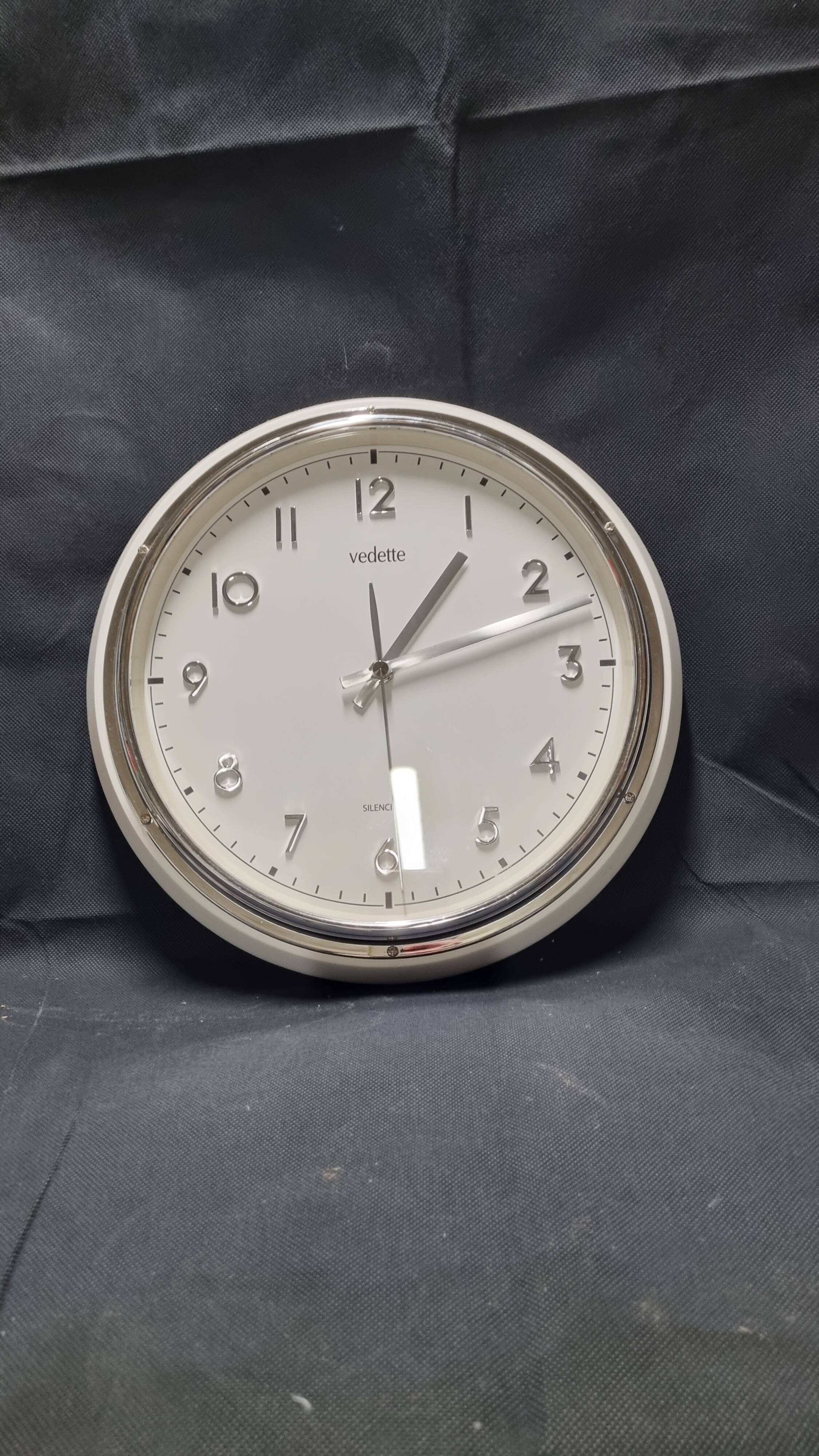 Horloge murale vedette
