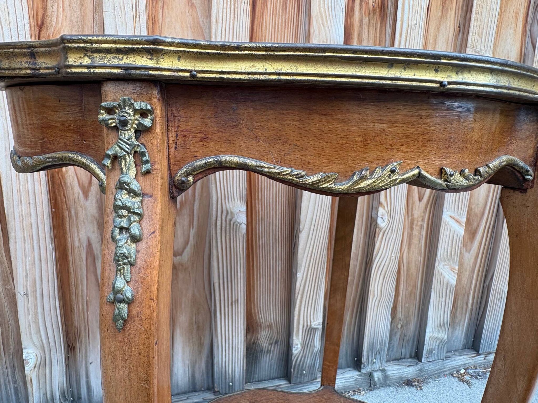 Antique Louis XV gueridon – pink marble and gilded brass – late 19th century