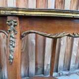 Guéridon ancien Louis XV – marbre rosé et laiton doré – fin XIXᵉ siècle