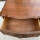 Commode américaine 9 tiroirs Bassett Furniture style Louis XV en bois massif, 1940