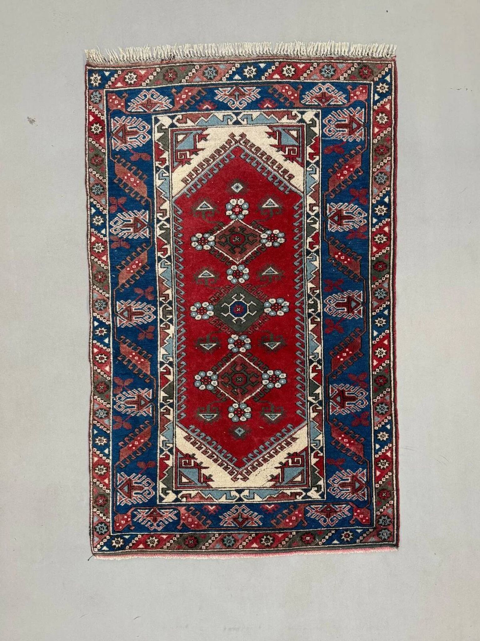 Turkish tribal rug natural dyes 200x120 cm vintage Turkish carpet 2521