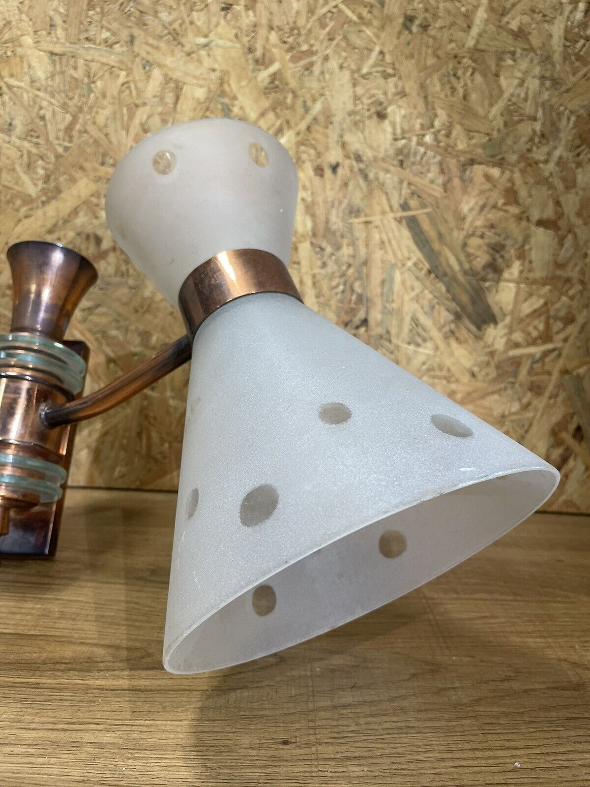 Double wall lamp
