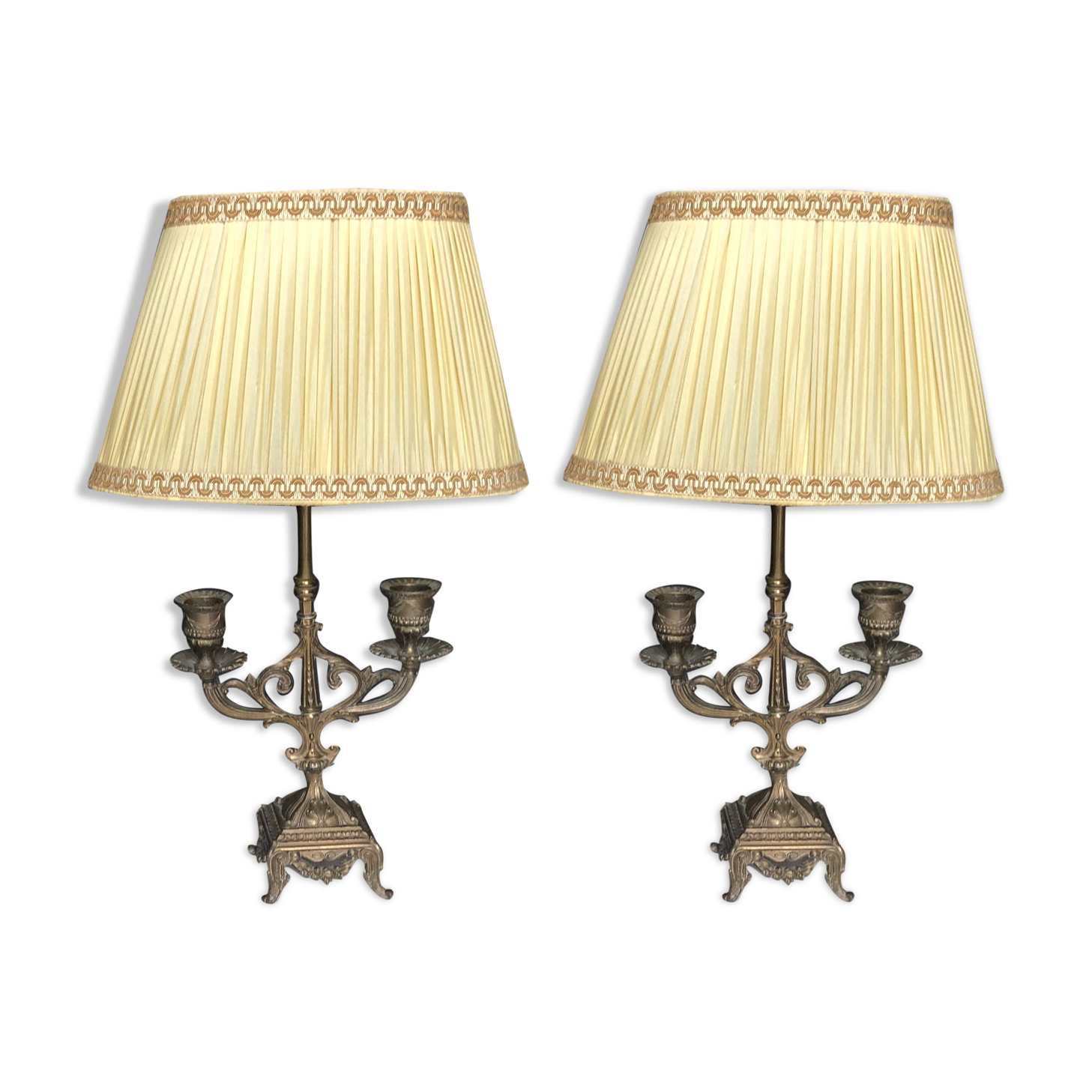 Pair of bedside lamps