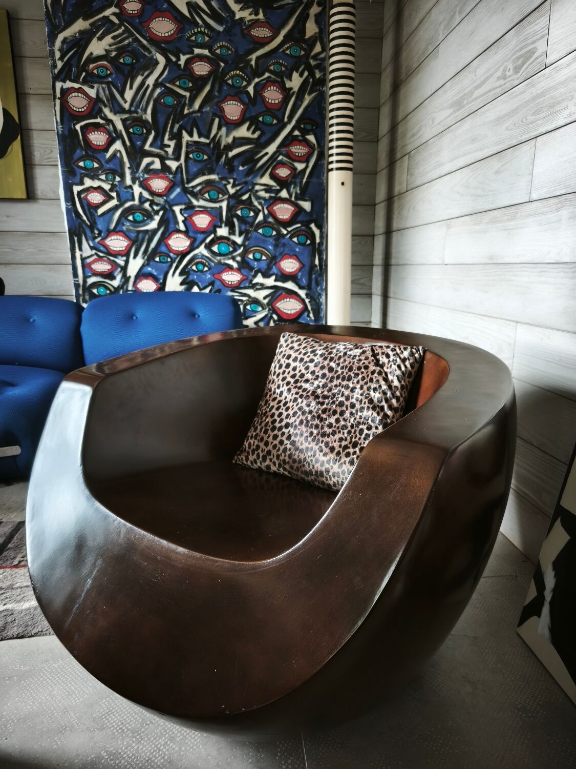 Pair of Moon armchairs in fibreglass