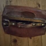 Leather doctor's bag