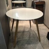 Scandinavian table style