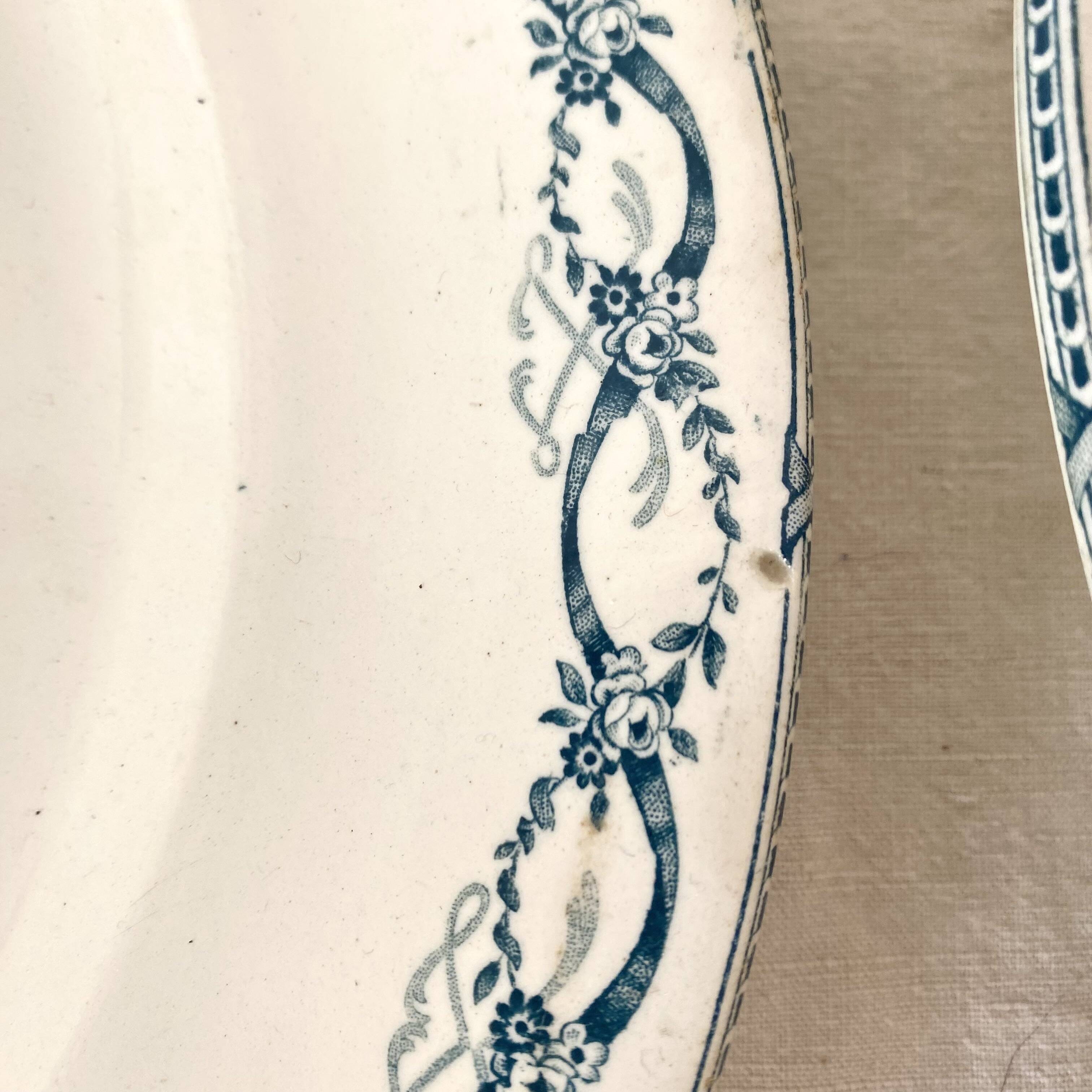 Set of ironstone dishes Salins France Régamier