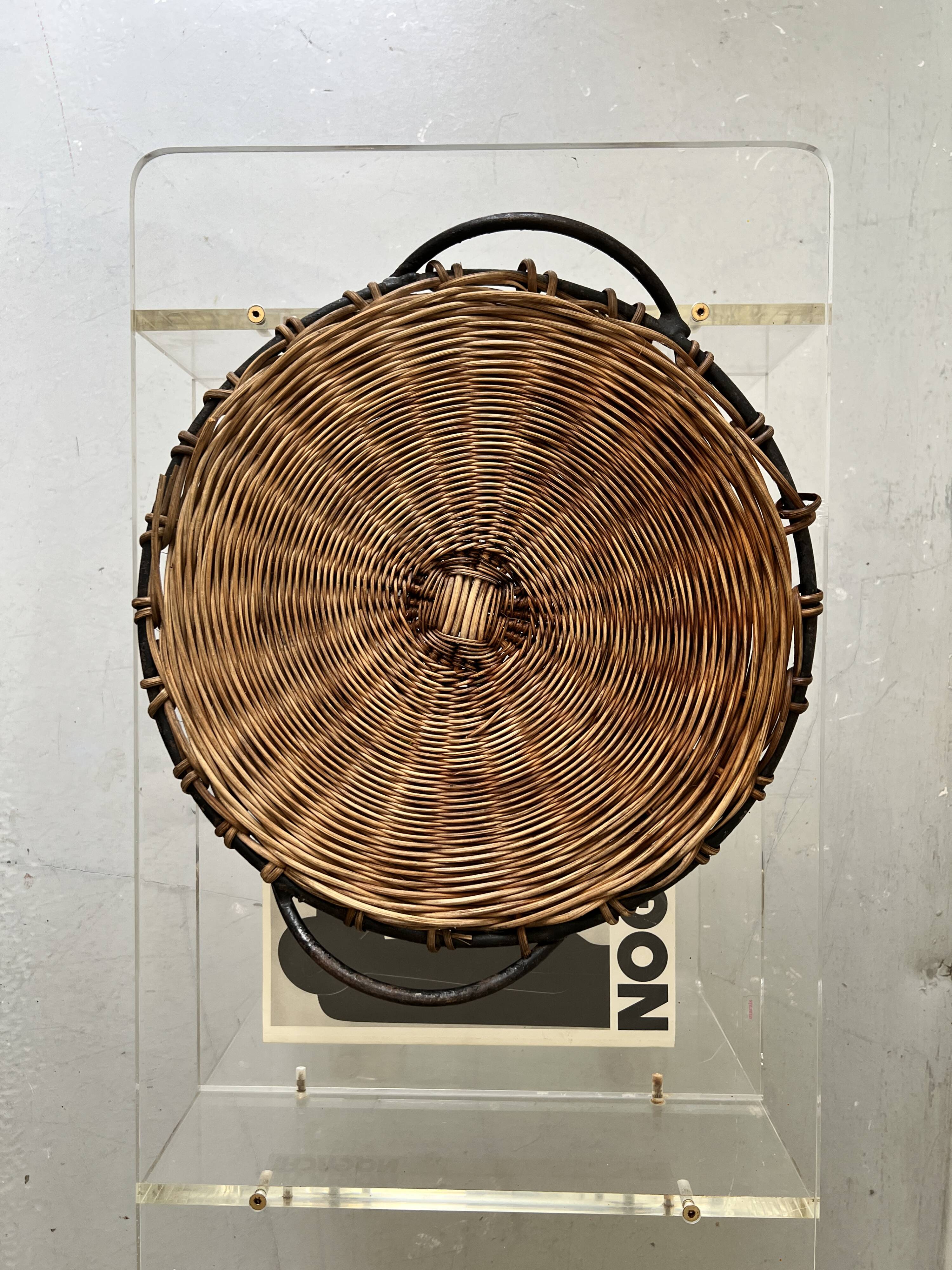 Metal and rattan tray/basket