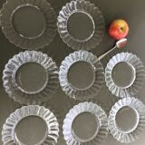 8 Marguerite Duralex glass dessert plates