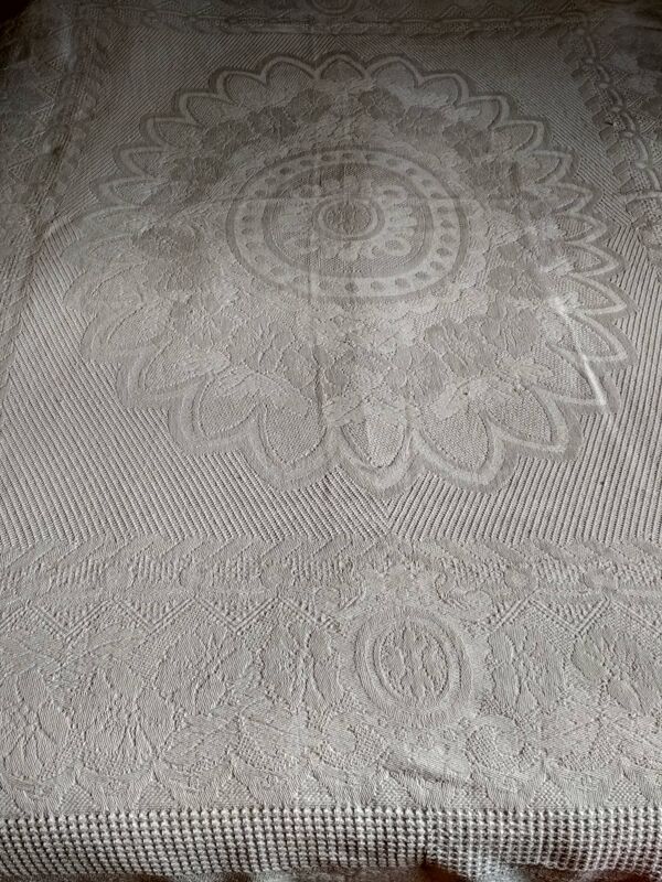 Dessus de lit en coton blanc tissé , lit 2 places