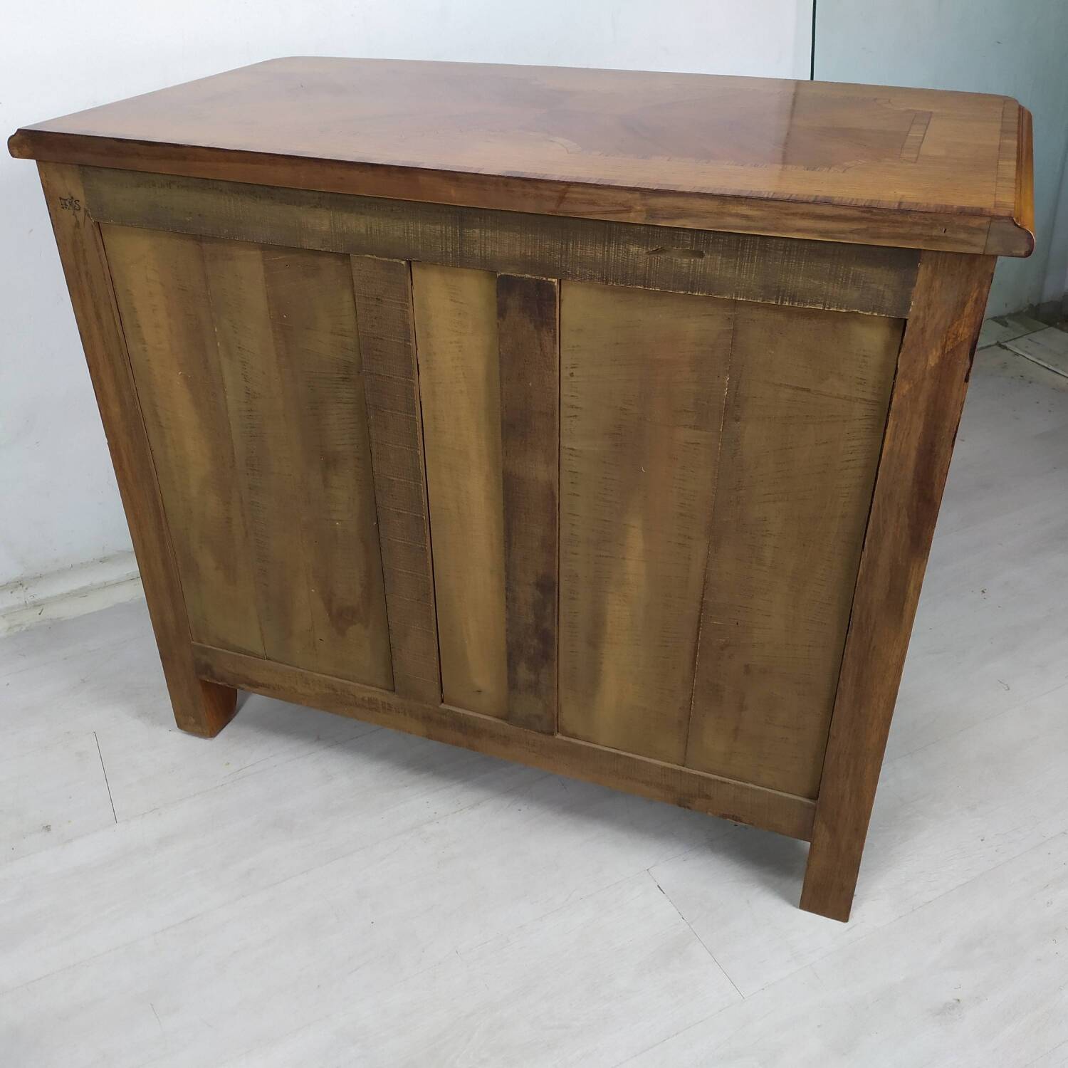 Commode de style marqueterie