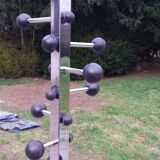 Portemanteau perroquet design des années 70 en métal chromé et bakelite