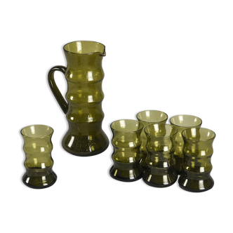 Bubble glass orangeade service