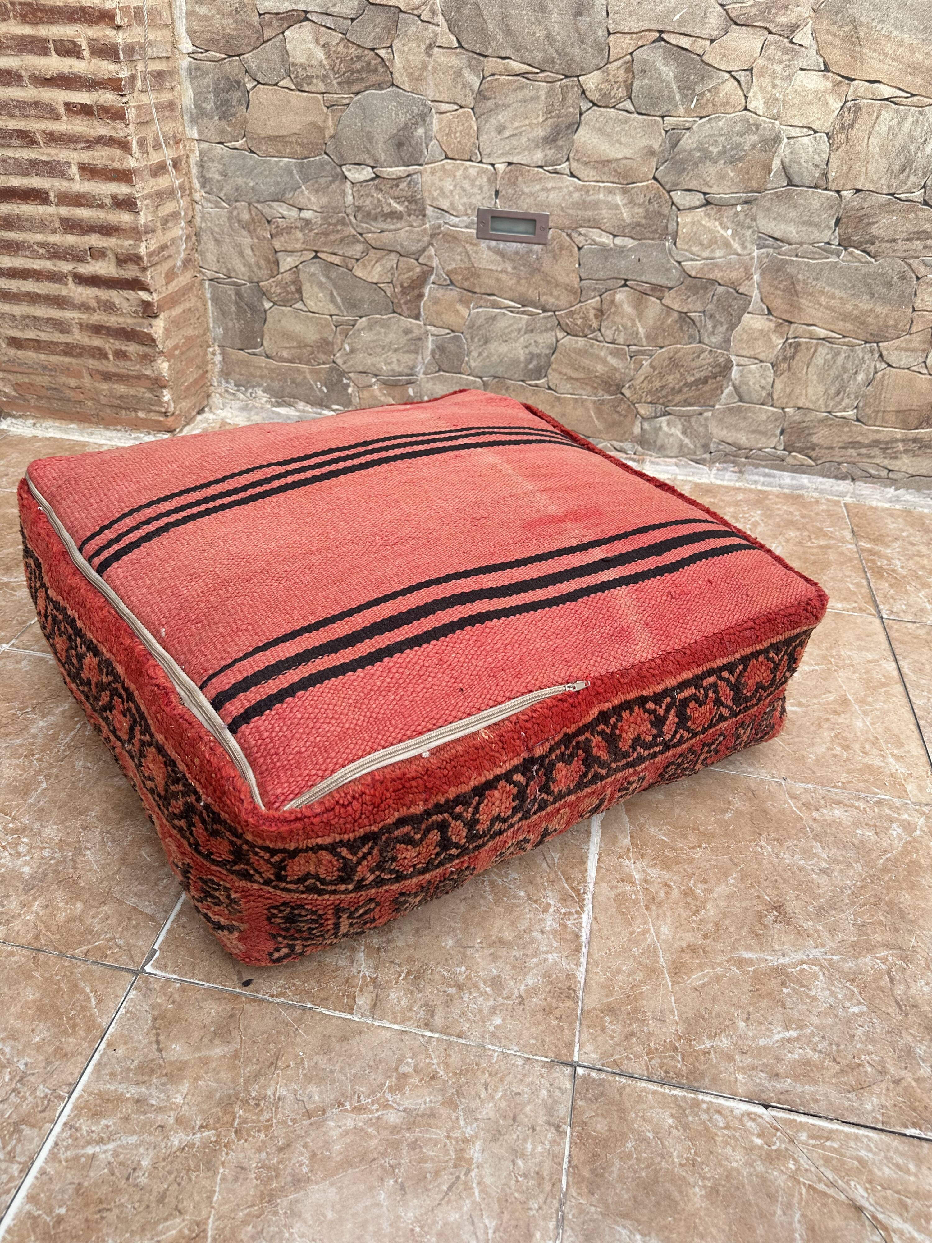 Pouf, coussin de sol Kilim berbère fait main