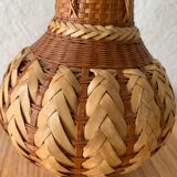 Vase braided natural fibers
