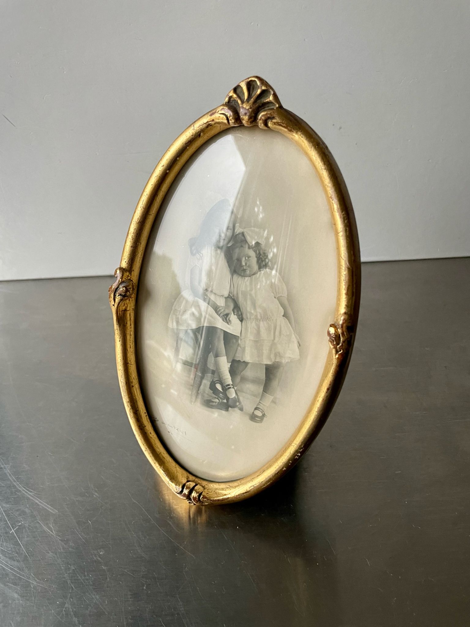 Art nouveau oval frame gilded wood measurements 19 cm x 11.5 cm  convex glass