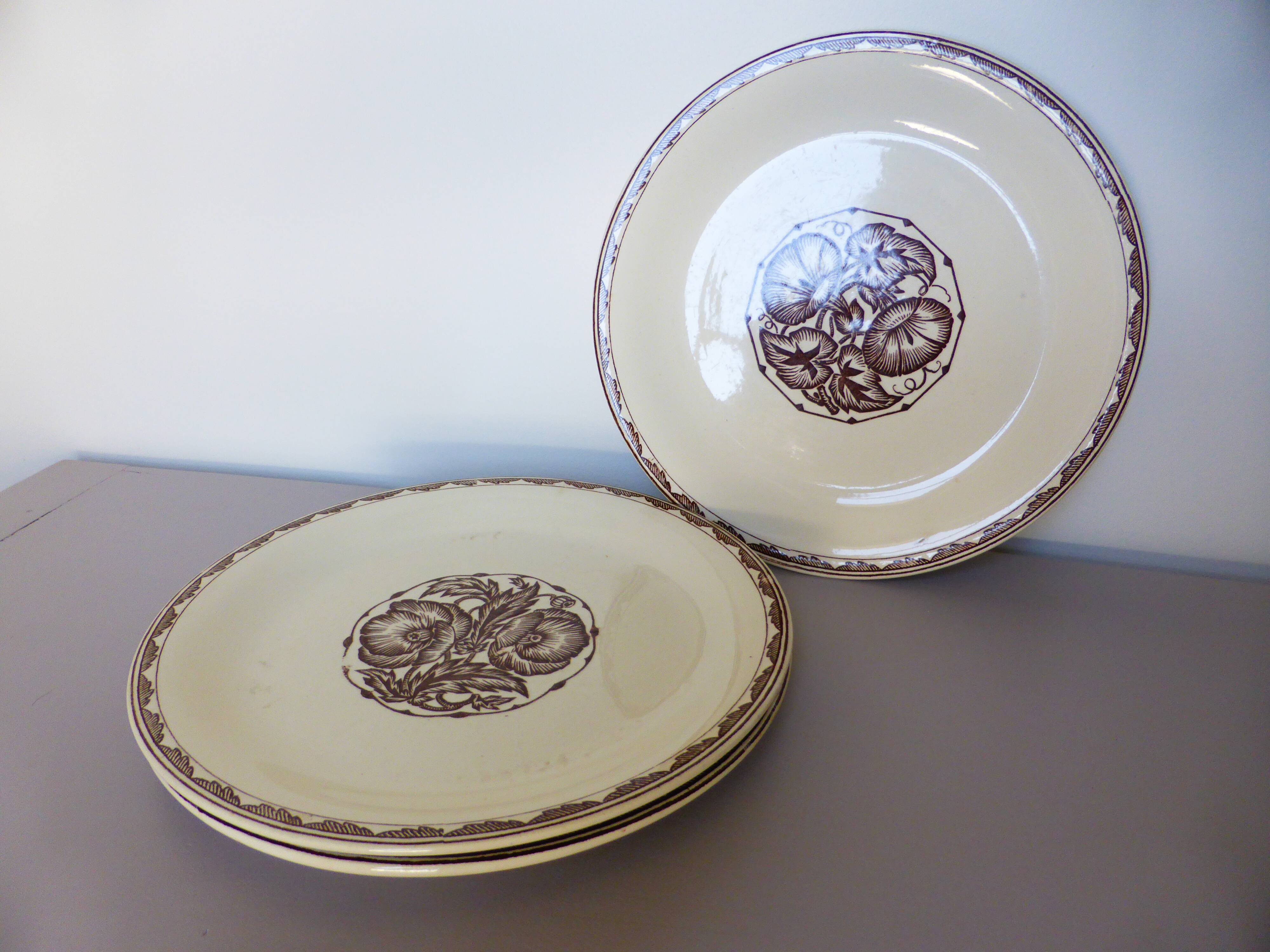 3 Sarreguemines flat plates, Argonne pattern 210734