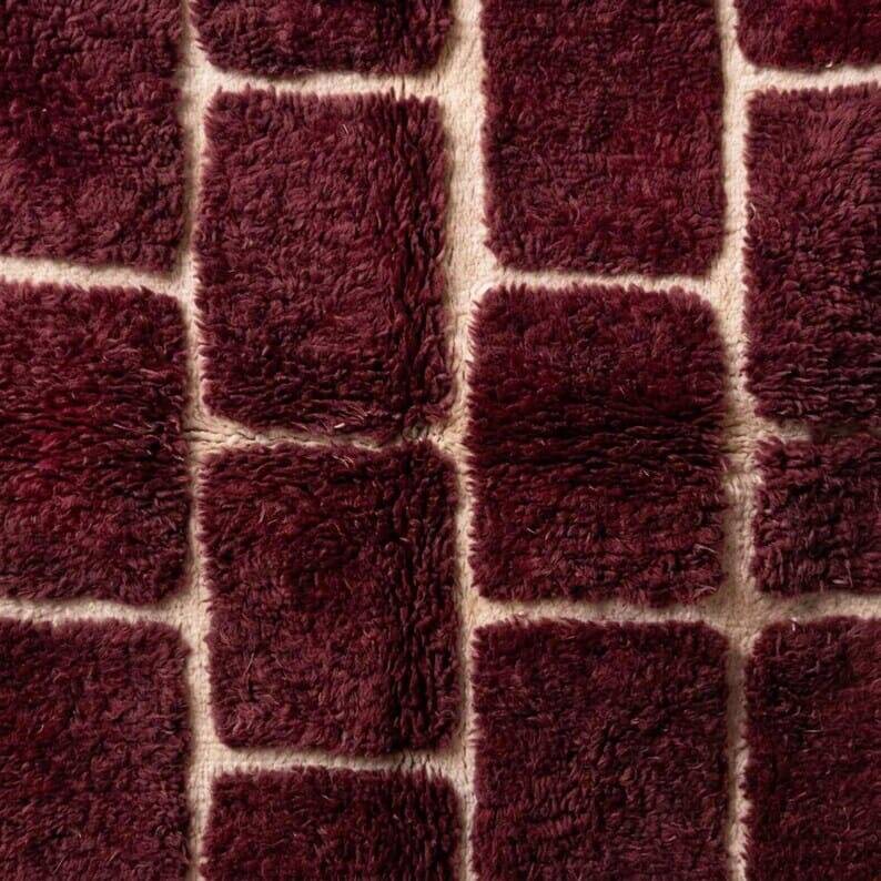 Beni Ouraine carpet in traditional custom-made wool, burgundy 1.5/2.5 m.