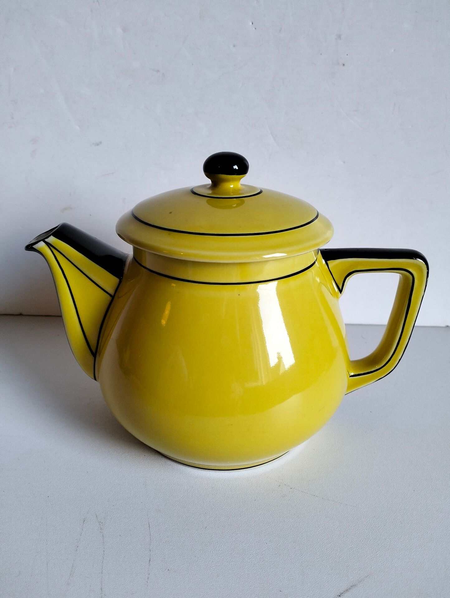 Yellow Art Deco teapot