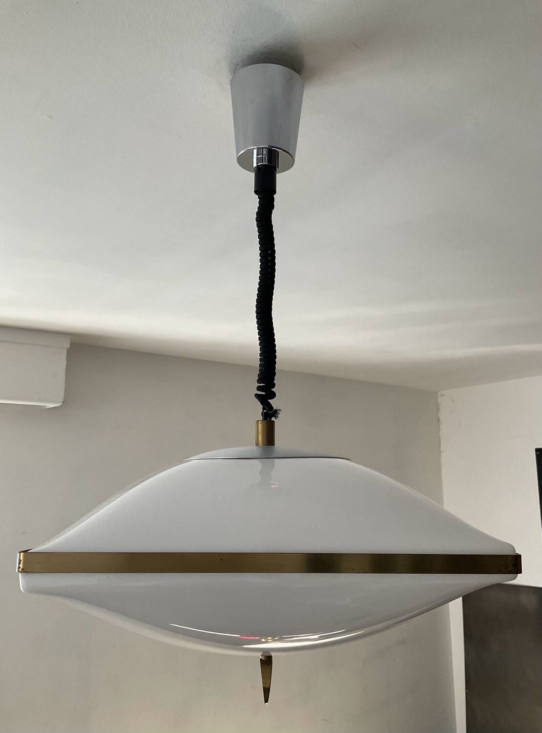 Suspension by Stilux rises and falls from the 60s-70s