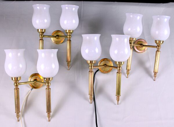 Paire d'appliques neo-classique avec opaline tulipe originale, maison jansen france mid-century