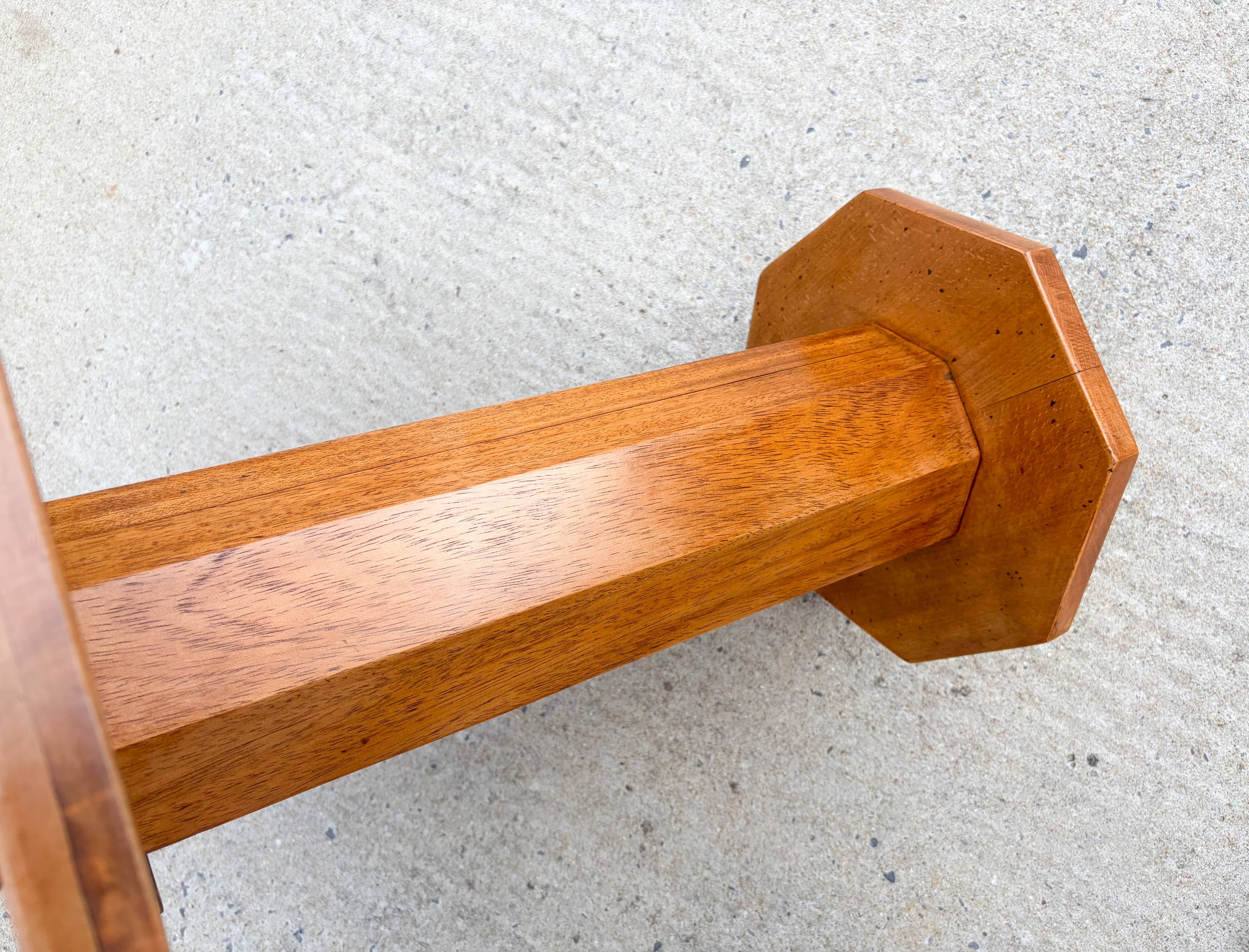 Art Deco guéridon from the 1930s in walnut and oak.