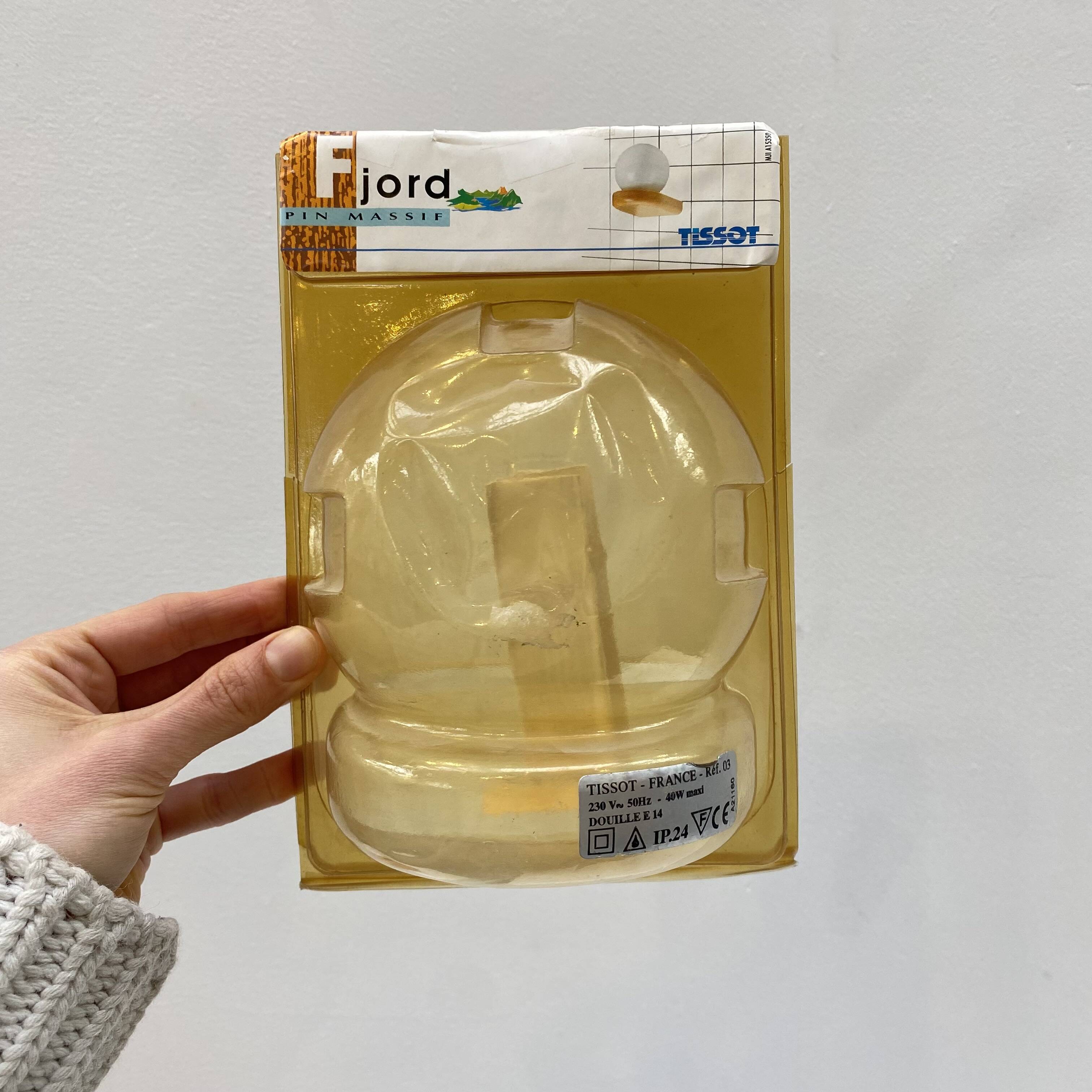 Modernist wall lamp in pine and opaline