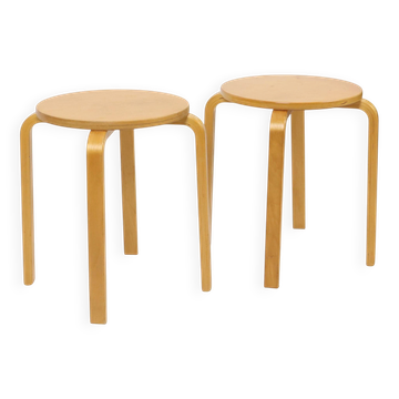 Ensemble de 2 tabourets vintage IKEA Frosta, en bois de hêtre, années 1990.