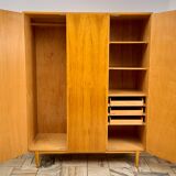 Armoire tchécoslovaque vintage à 3 portes