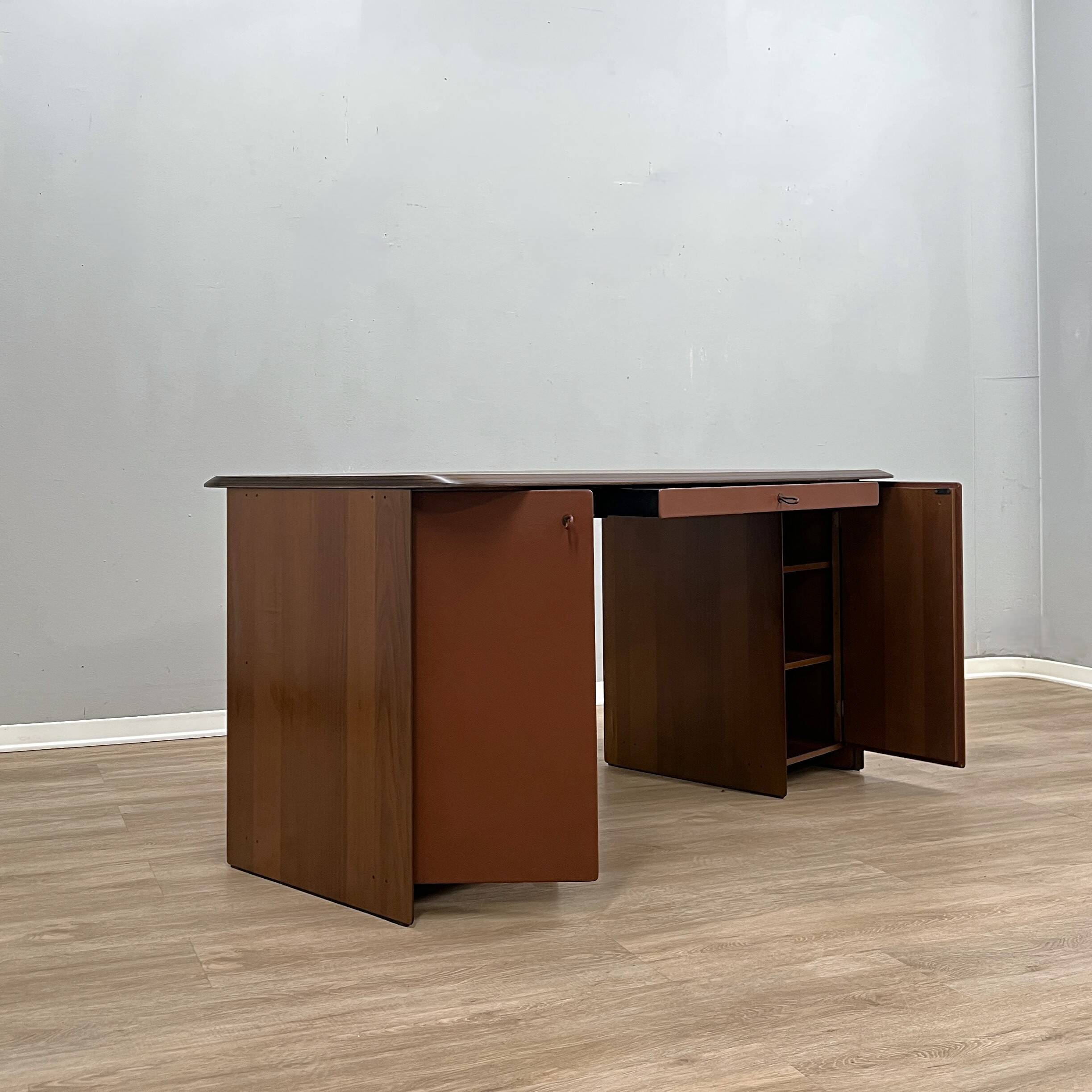 Afra & Tobia Scarpa "Artona" walnut burl Executive Desk for Maxalto 1975