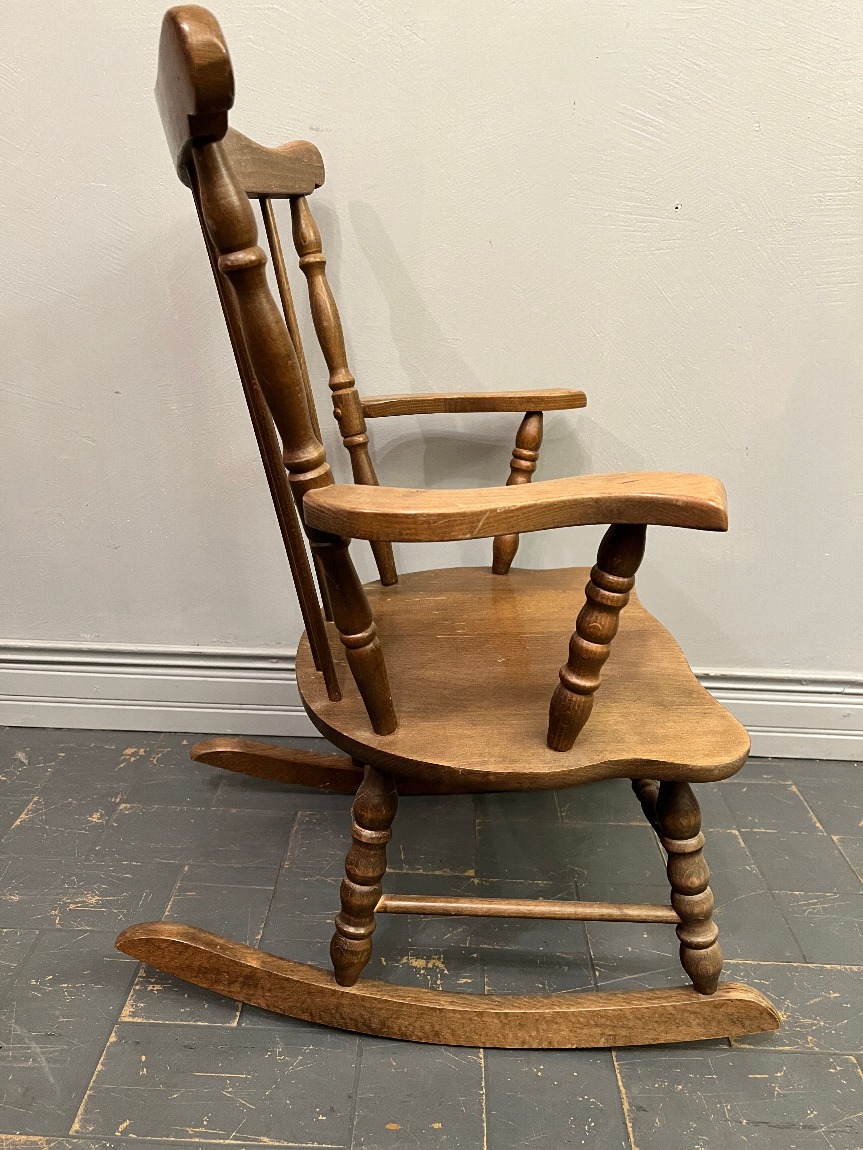Vintage rocking-chair