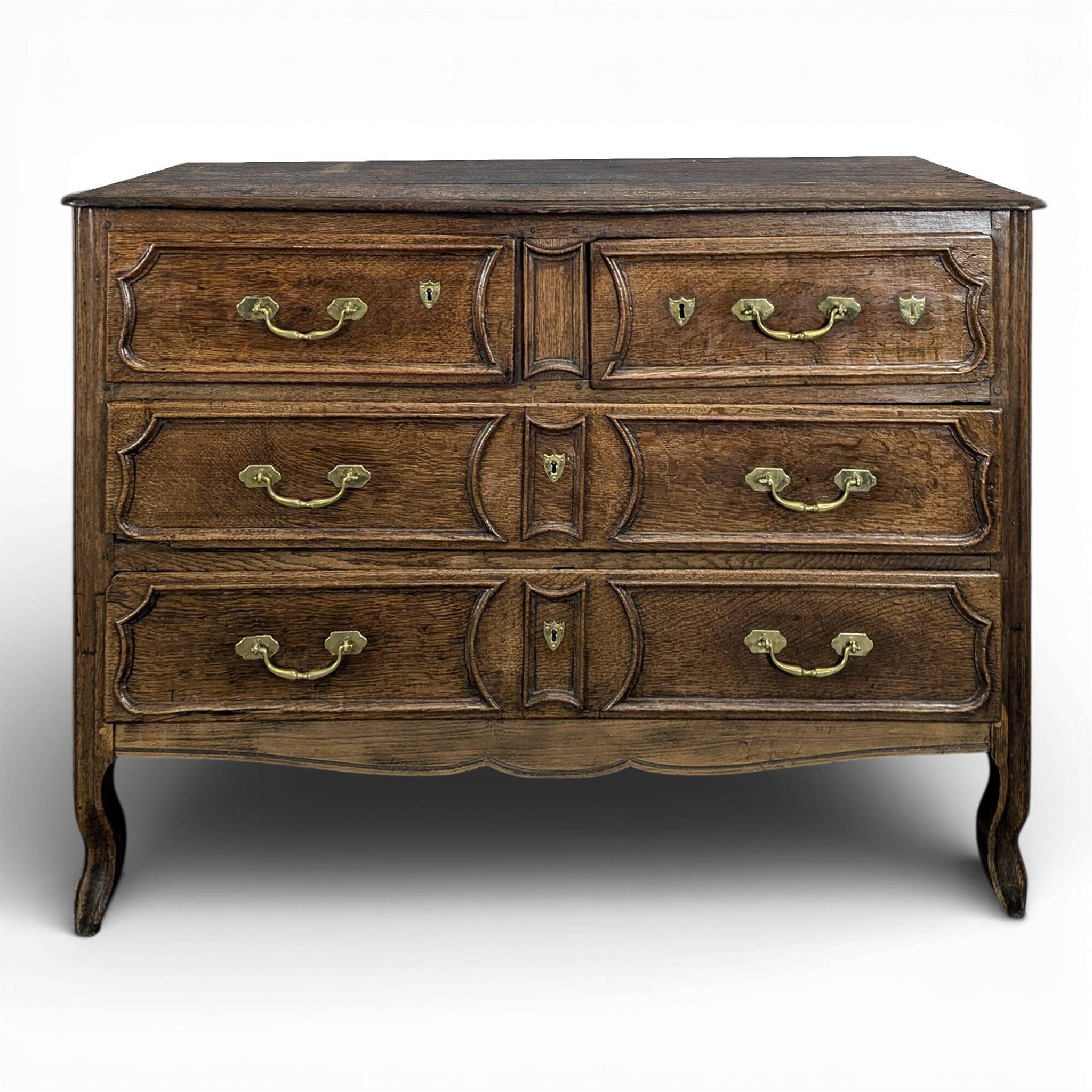 Commode provinciale du XVIIIème en chêne