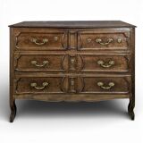Provincial commode from the 18th century in oak