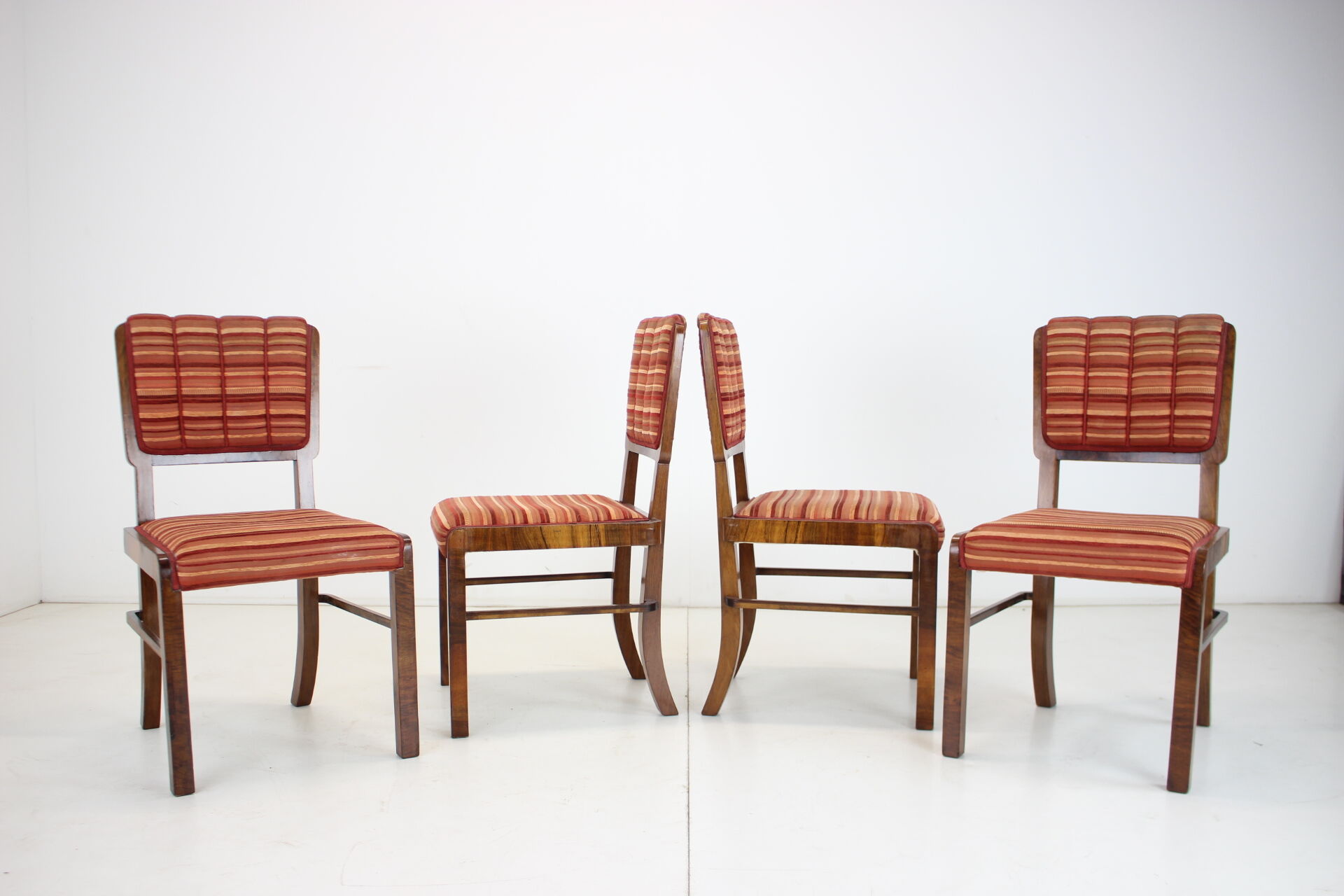 Ensemble des années 1930 de 4 chaises de salle à manger Art Déco, Tchécoslovaquie
