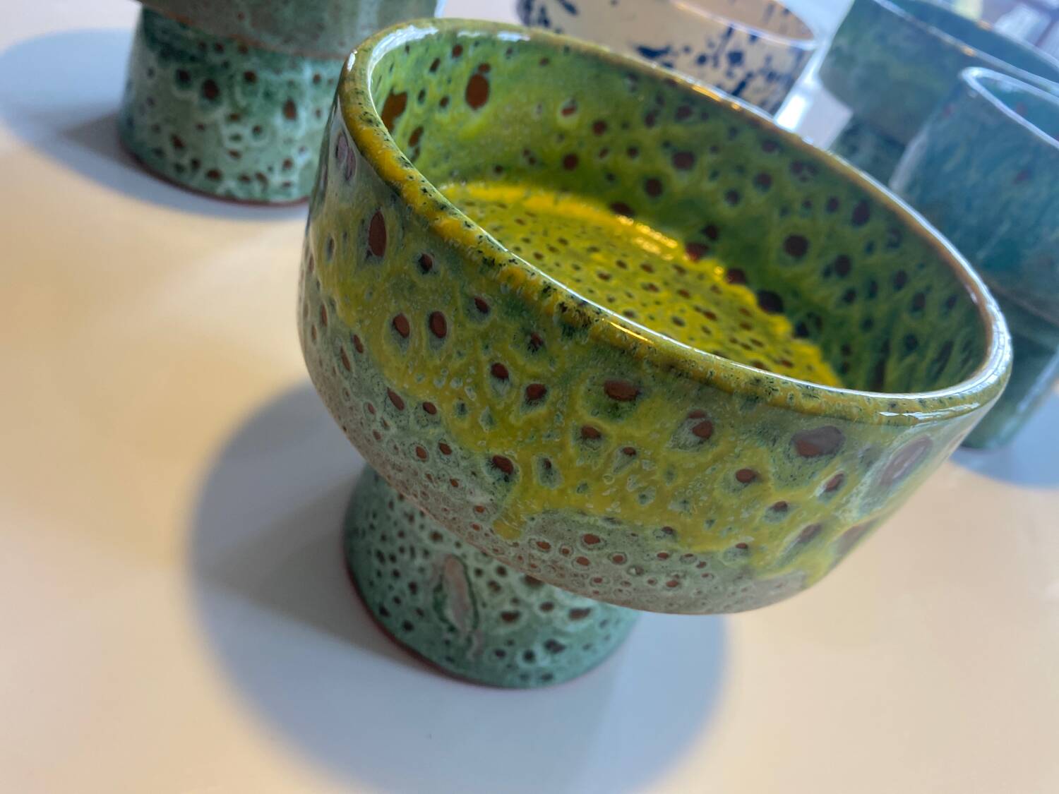 Ceramic footed bowls