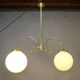Lustre de brasserie à deux opalines blanches