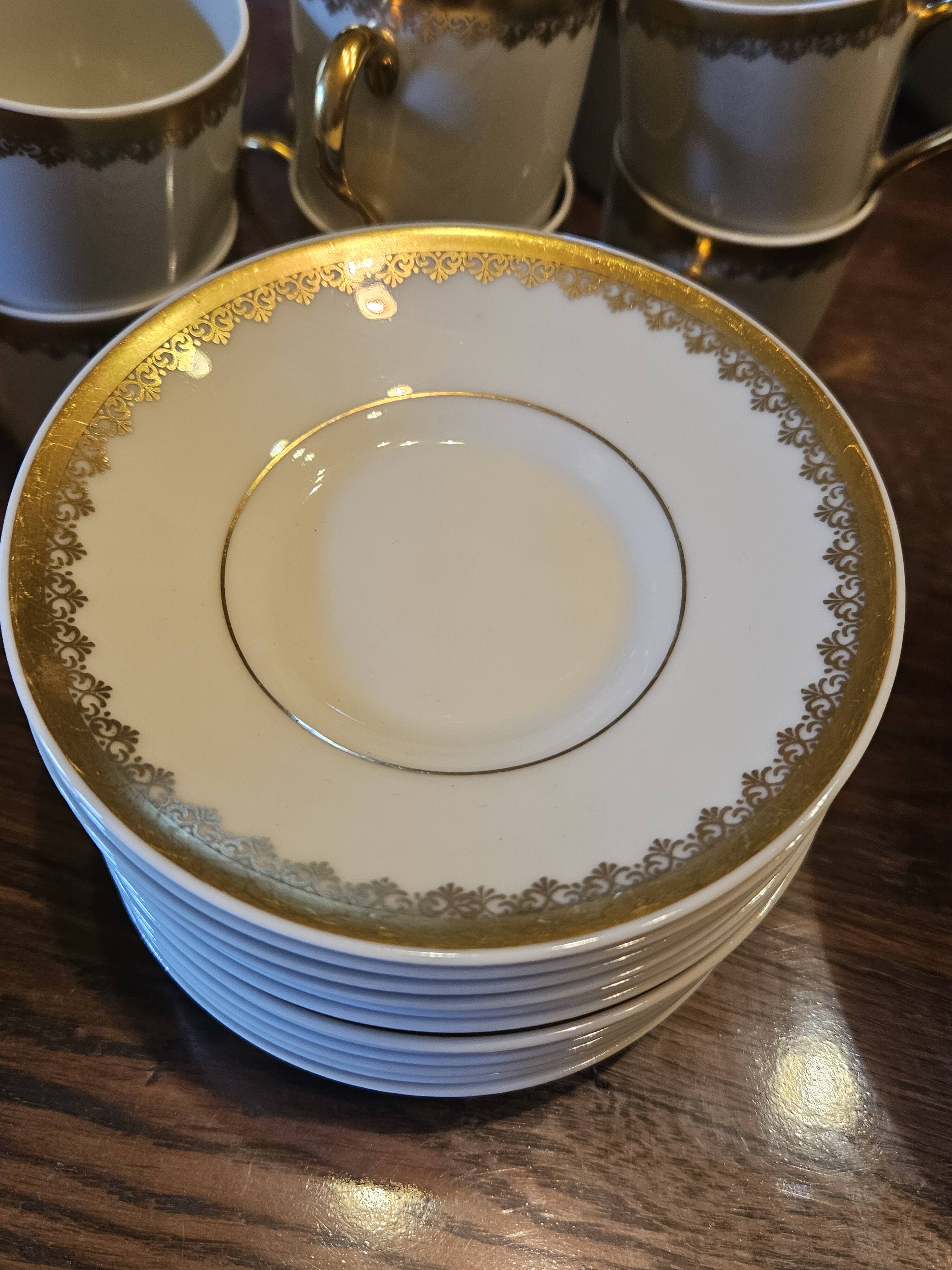 Old service A. Lanternier & Cie Limoges, 41 pieces, circa 1920/40.