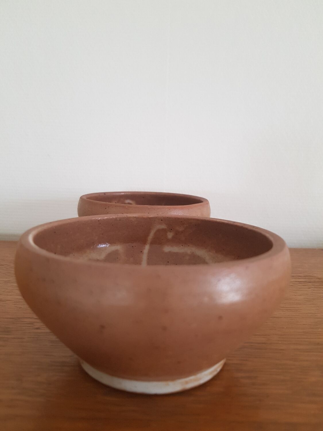 Set of 2 sandstone bowls
