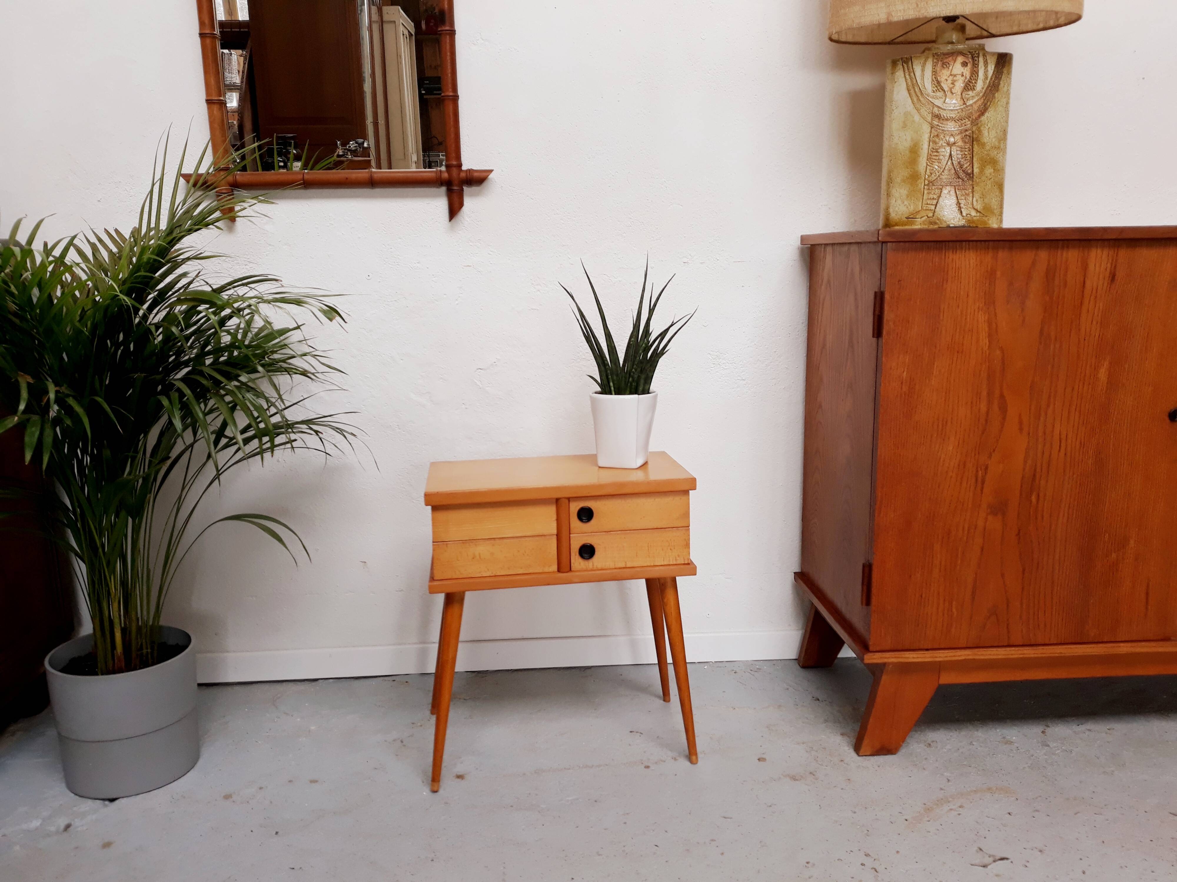 Vintage compass feet sewing worker