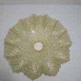 Suspension ancienne opaline clichy paille et blanc