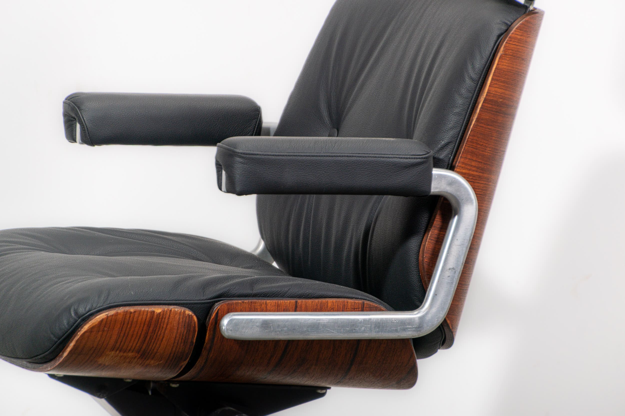 Pasal executive office chair, by Prof. Karl Dittert for Giroflex