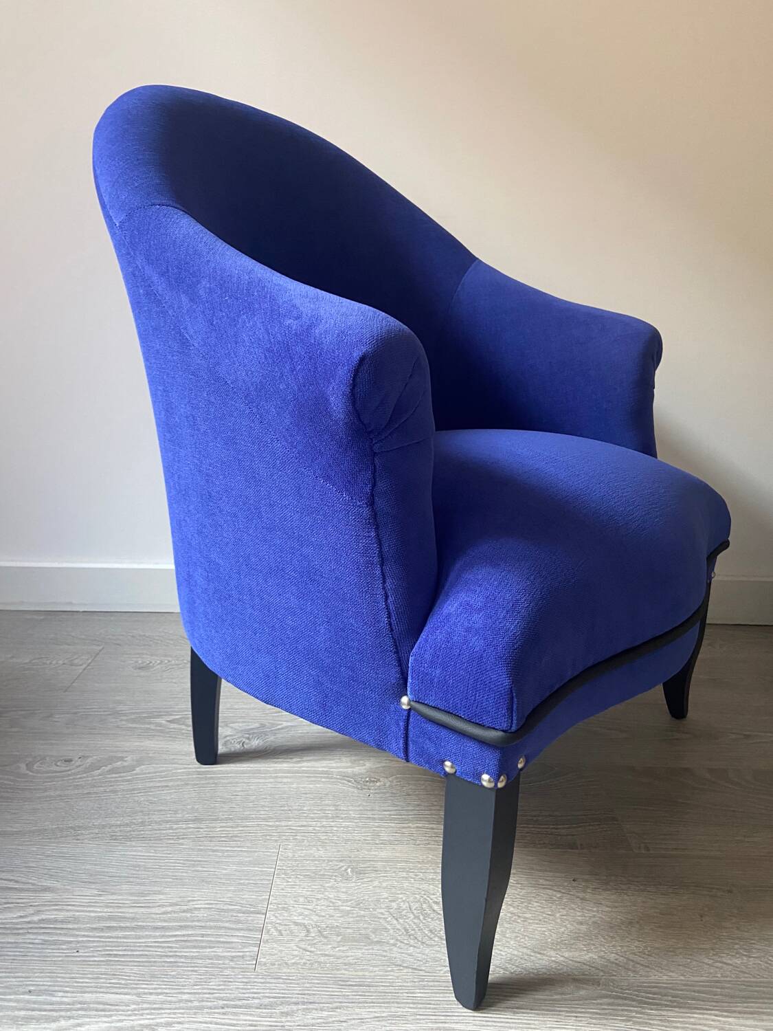 Toad armchair