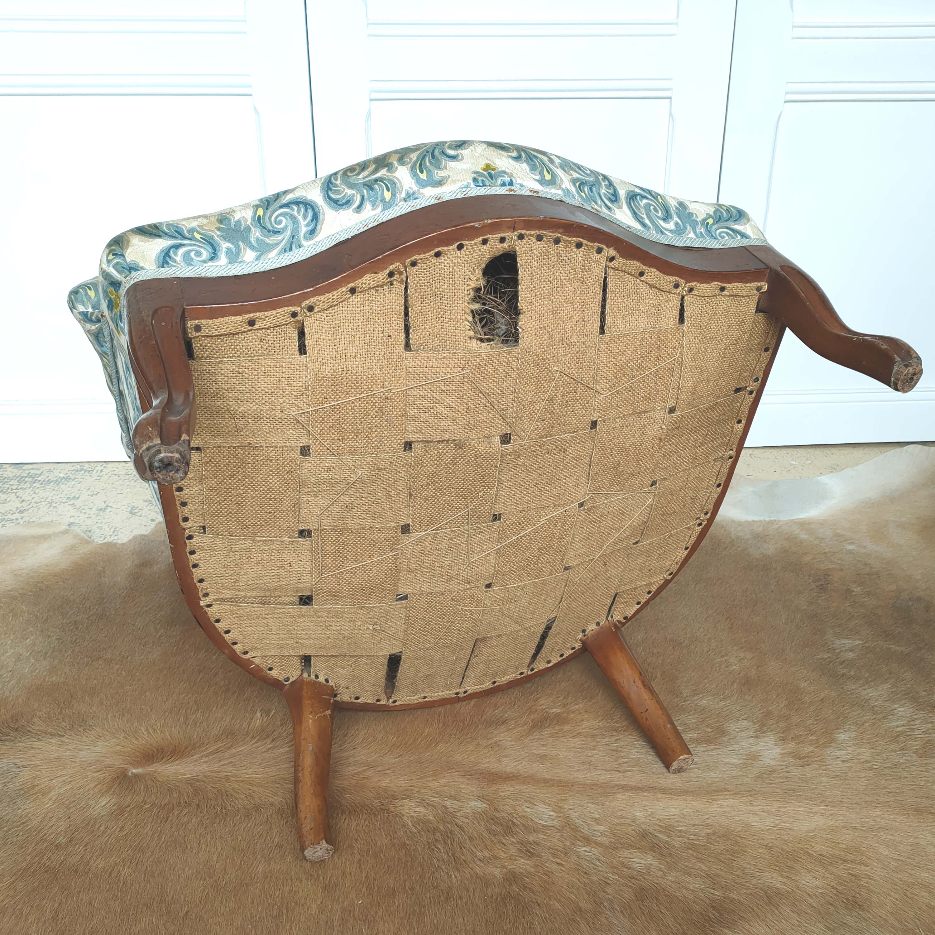 Chair padded toad floral patterns